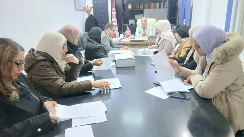 المصادقة على 19 مشروعًا لفائدة أمهات الأطفال المهددين بالانقطاع المدرسي : ابرز قرارات جلسة عمل انعقدت الخميس الفارط بمقر ولاية قفصة