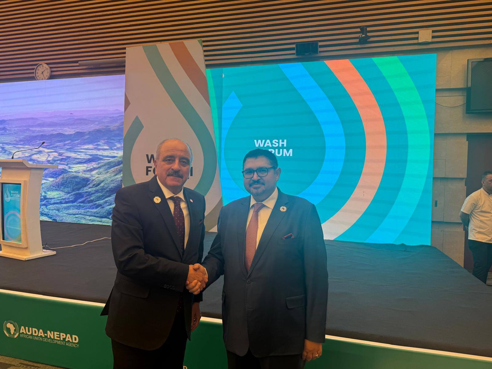 وزير الخارجية يلتقي في أثيوبيا رئيس الوزراء الفلسطيني ومسؤولين إفريقيين