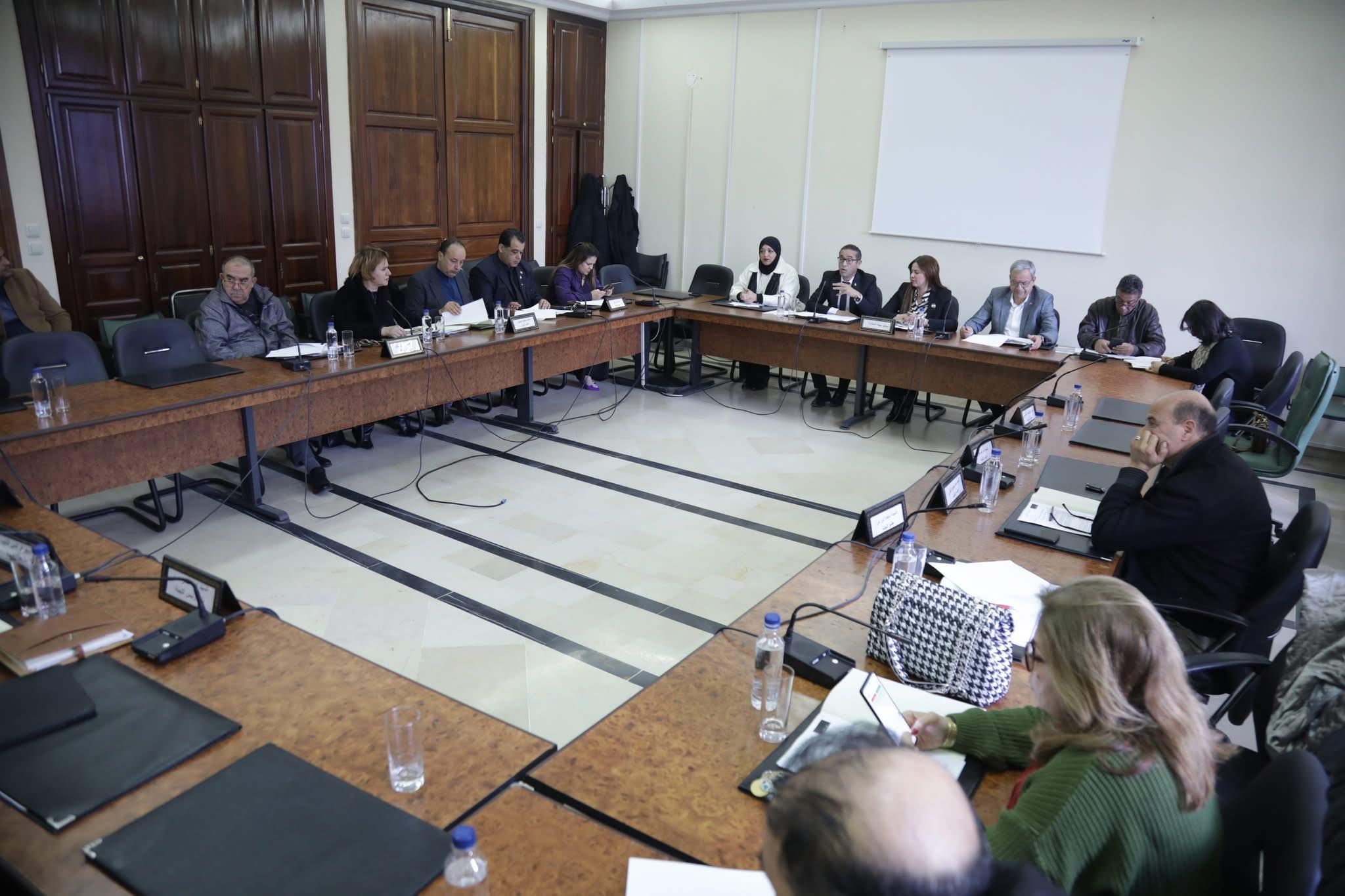 لجنة الصحة تعقد جلسة استماع حول عدد من مقترحات القوانين