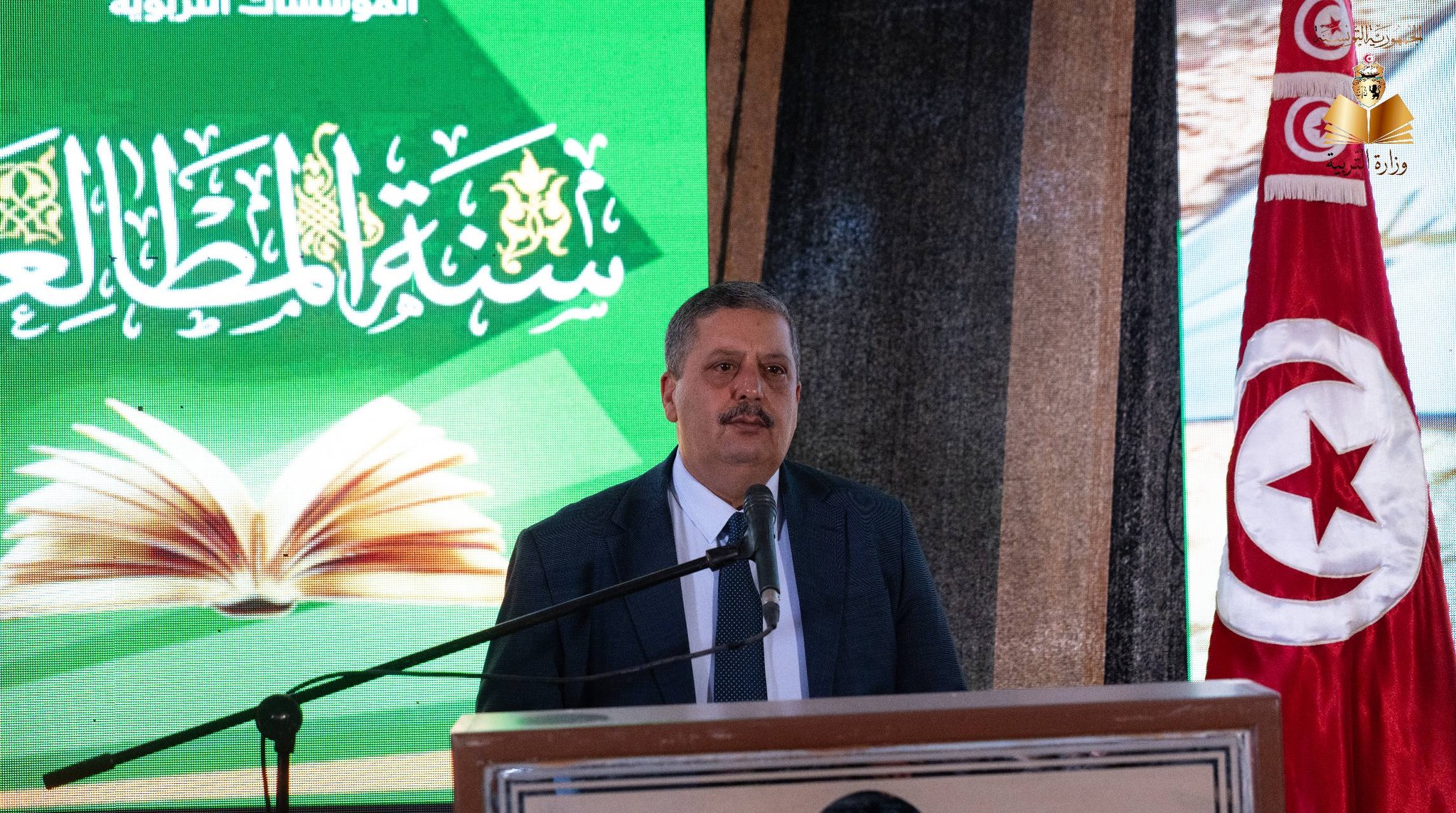 وزير التربية يتعهد بوضع برنامج خاص لصيانة المؤسسات التربوية المتضررة من التقلبات المناخية بجندوبة