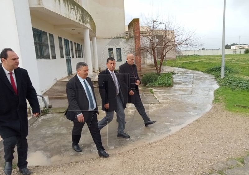 وزير التربية يتعهد بوضع برنامج خاص لصيانة المؤسسات التربوية المتضررة من التقلبات المناخية بجندوبة