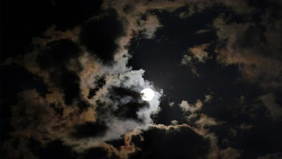 سحب عابرة بأغلب المناطق