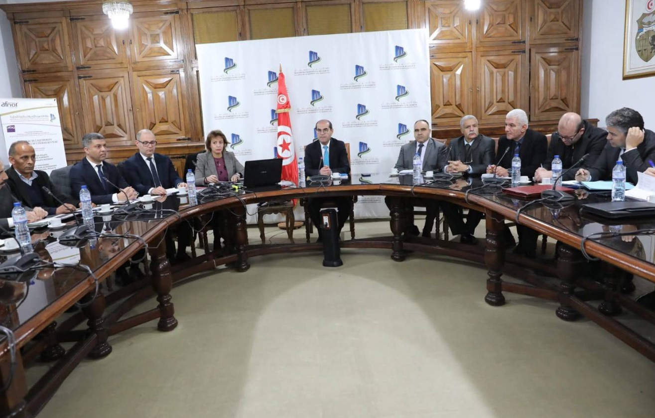 وزير التجهيز يُتابع تقدم انجاز المنصة الاعلامية الخاصة ببرنامج الكراء المملك