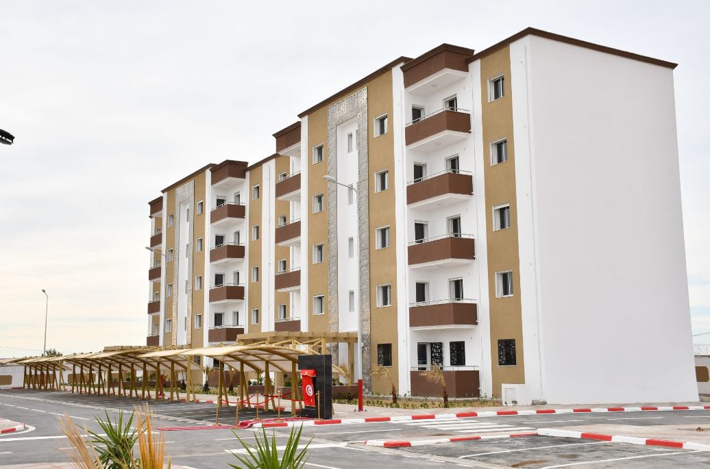 وزير الدفاع يدشّن مشروعا سكنيا بالحي العسكري "الشهيد الوكيل فتحي الوناسي" بصفاقس