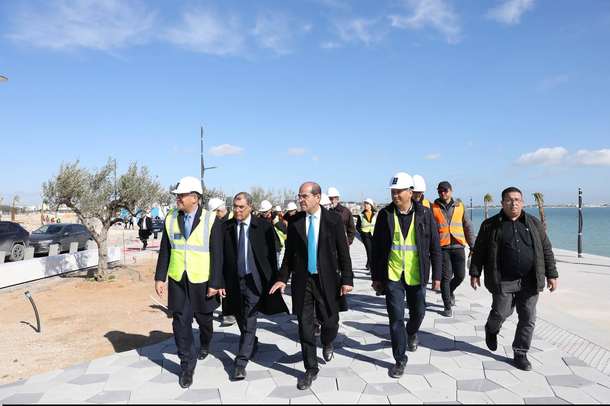 وزير التجهيز والإسكان يتحول الى حضيرة مشروع تقسيم البحيرة 2