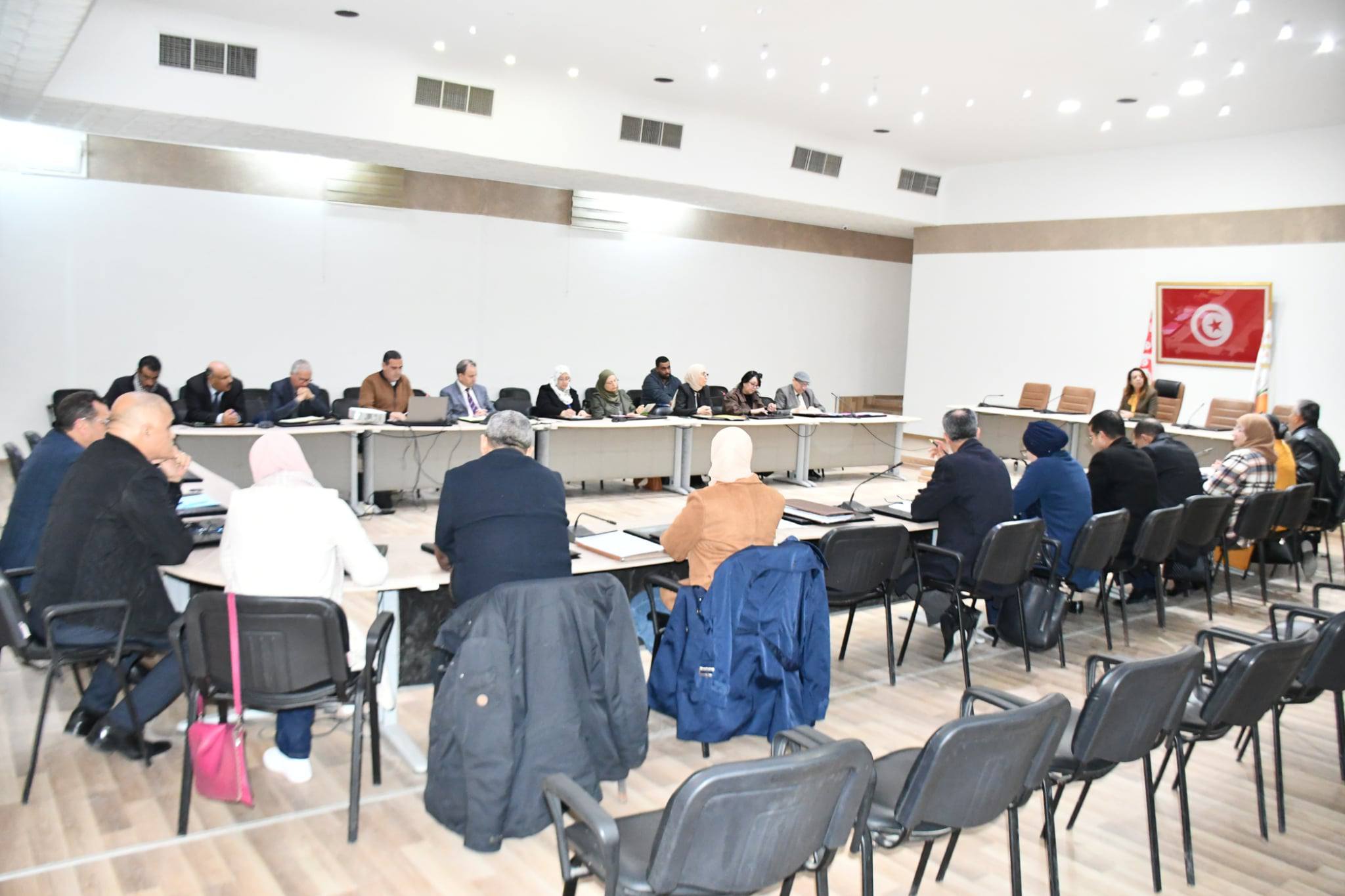 مشاريع التهذيب والتجديد العمراني ومشاريع التطهير  التي تشهد صعوبات أهم محاور إجتماع اللجنة الجهوية لتسريع إنجاز المشاريع العمومية