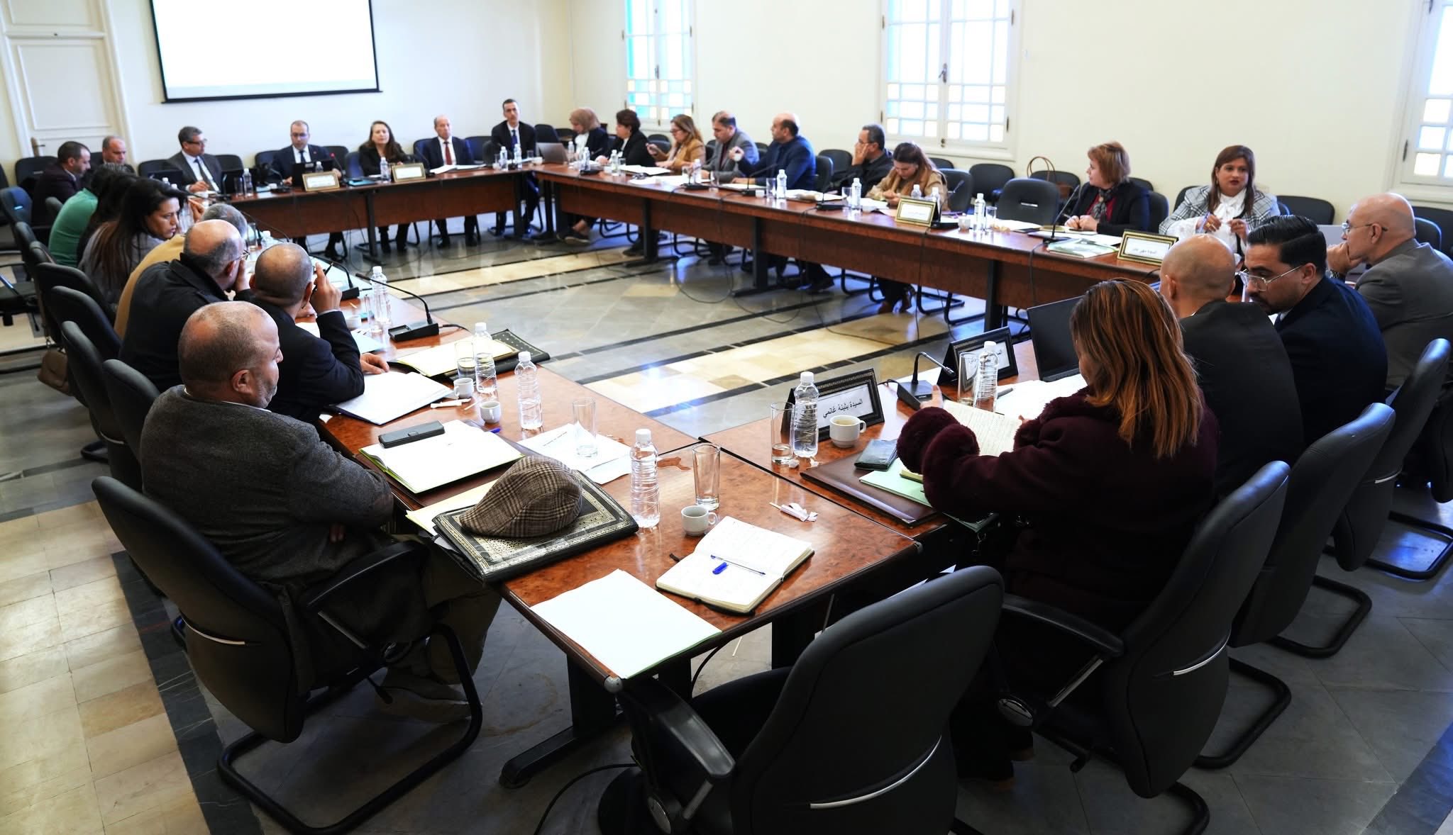 لجنة الصناعة والتجارة والثروات الطبيعية والطاقة والبيئة تعقد جلسة استماع حول خمسة مشاريع قوانين