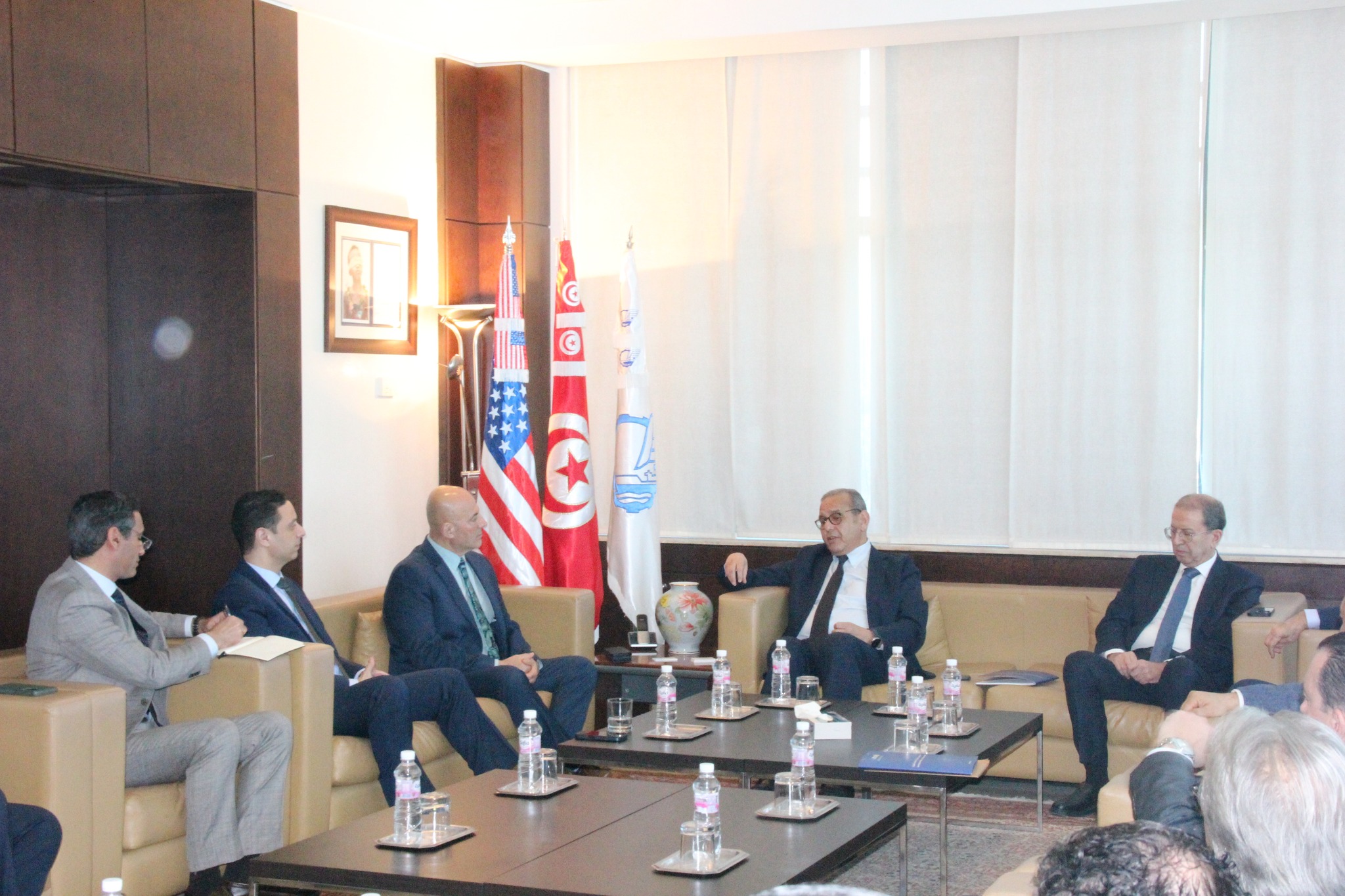 السفير الأمريكي بتونس يكشف ان هناك خططا لإعادة تفعيل اللجان المشتركة ودعم قطاع مكونات الطائرات.