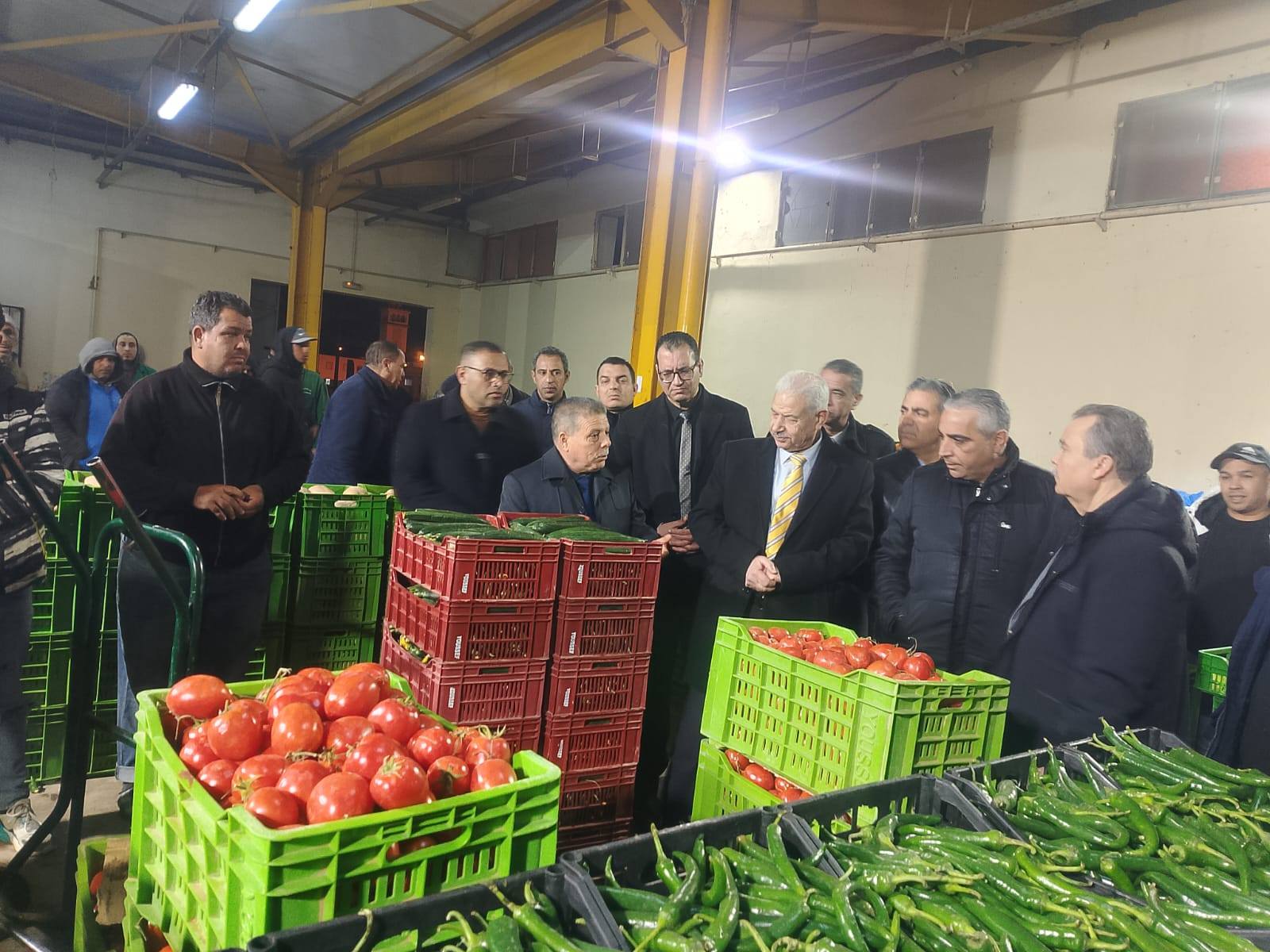 أول أيام رمضان : وزير التجارة وتنمية الصادرات في زيارة لسوق الجملة ببئر القصعة