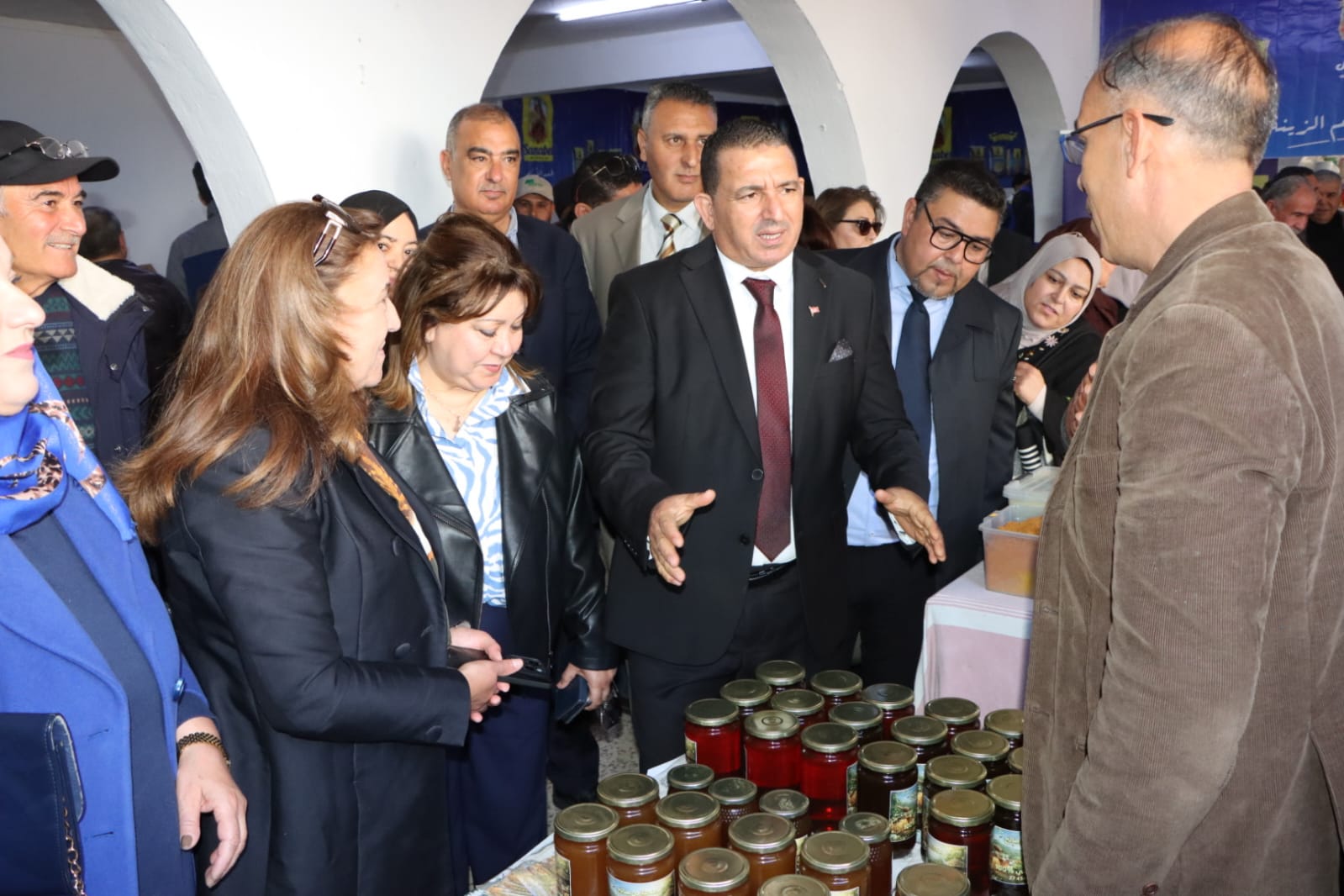 افتتاح نقطة البيع من المنتج إلى المستهلك بفضاء قصر المعرض المنستير.