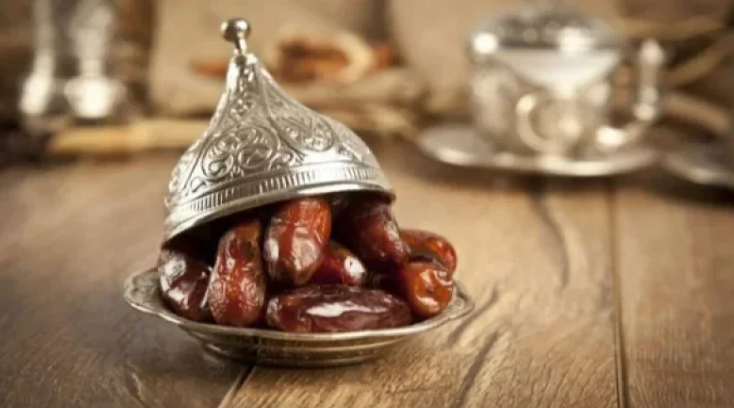وزارة الصحة : تناول من حبّة الى ثلاث حبّات من التمر عند الإفطار خيار صحي بامتياز