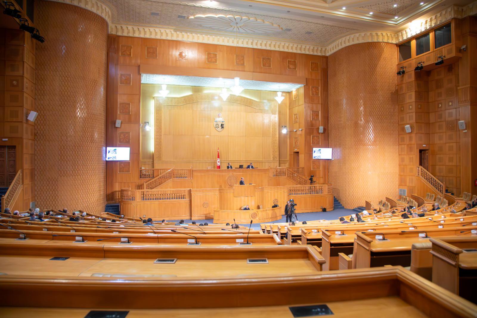 فك عزلة المسالك الريفية وتدهور البنية التحتية في العديد من الجهات ابرز تدخلات نواب الاقاليم والجهات خلال جلسة عامة