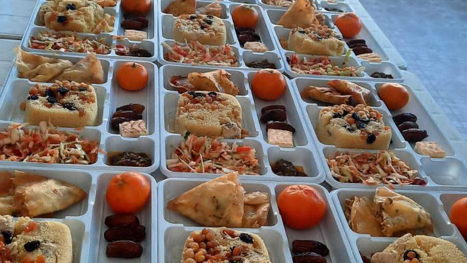 بن عروس: إطلاق حملة "وجبة إفطار لعابري الطريق" بالمحمدية