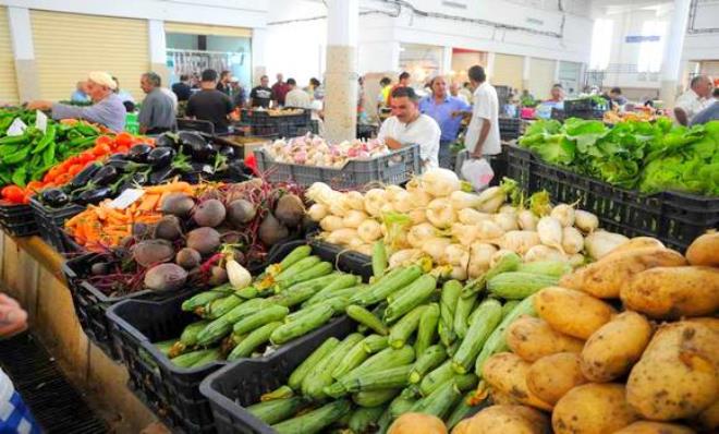 وزارة التجارة تتخذ جملة من الاجراءات للتحكم في الأسعار وتزويد السوق 