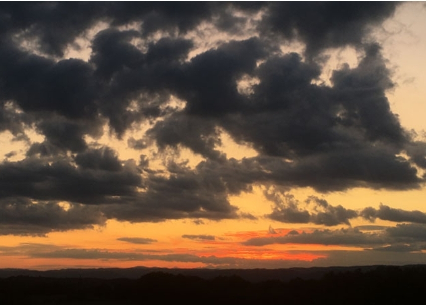 طقس الليلة :درجات الحرارة  تتراوح بين 03 و 13 درجــة