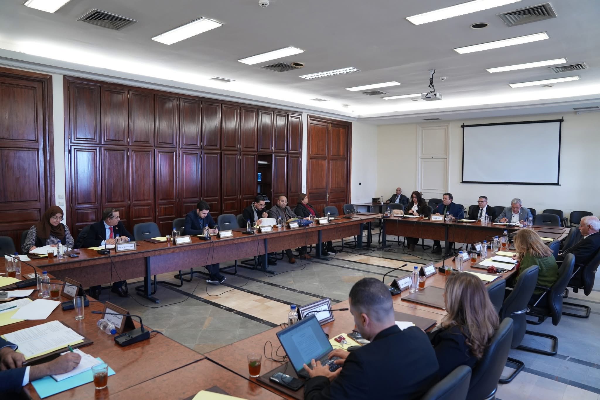 لجنة المالية بالبرلمان تعقد غدا الاثنين جلسة استماع حول مقترح قانون للتمديد في اجال الامتثال للواجبات الخاصة بالفوترة الالكترونية