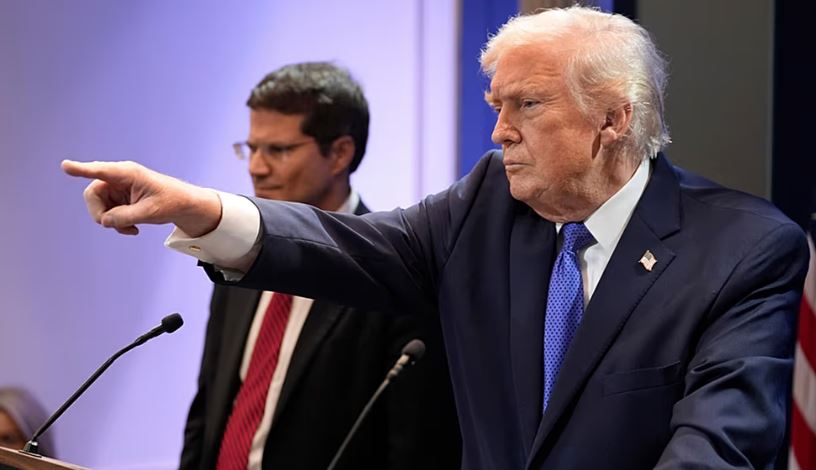 ترامب يهدد بإقرار رسوم جمركية جديدة