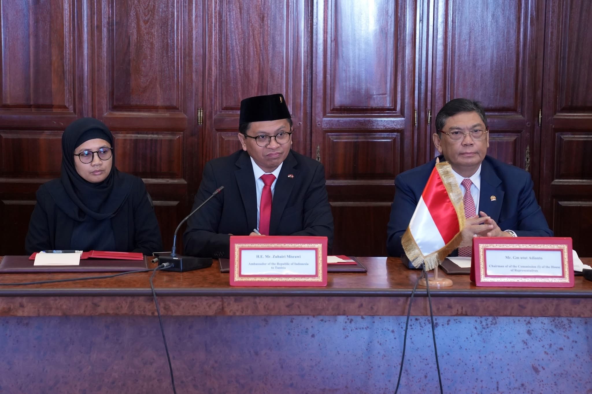 تعزيز التعاون بين تونس واندونيسيا محور جلسة عمل بين مجموعة التّعاون البرلماني مع البلدان الآسيوية ووفد من البرلمان الأندونيسي