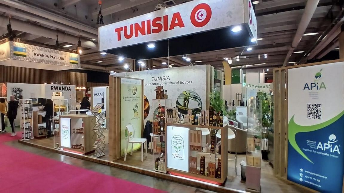 تونس تشارك في الدورة 62 للصالون الدولي للفلاحة بباريس وسط إقبال لافت من الزوار على جناحها