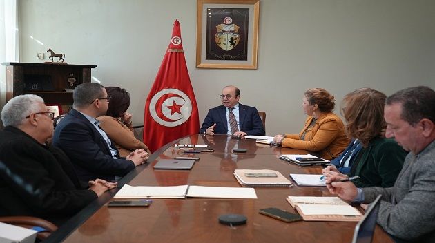    ديمو تونس قرطاج محور جلسة عمل بوزارة السياحة   