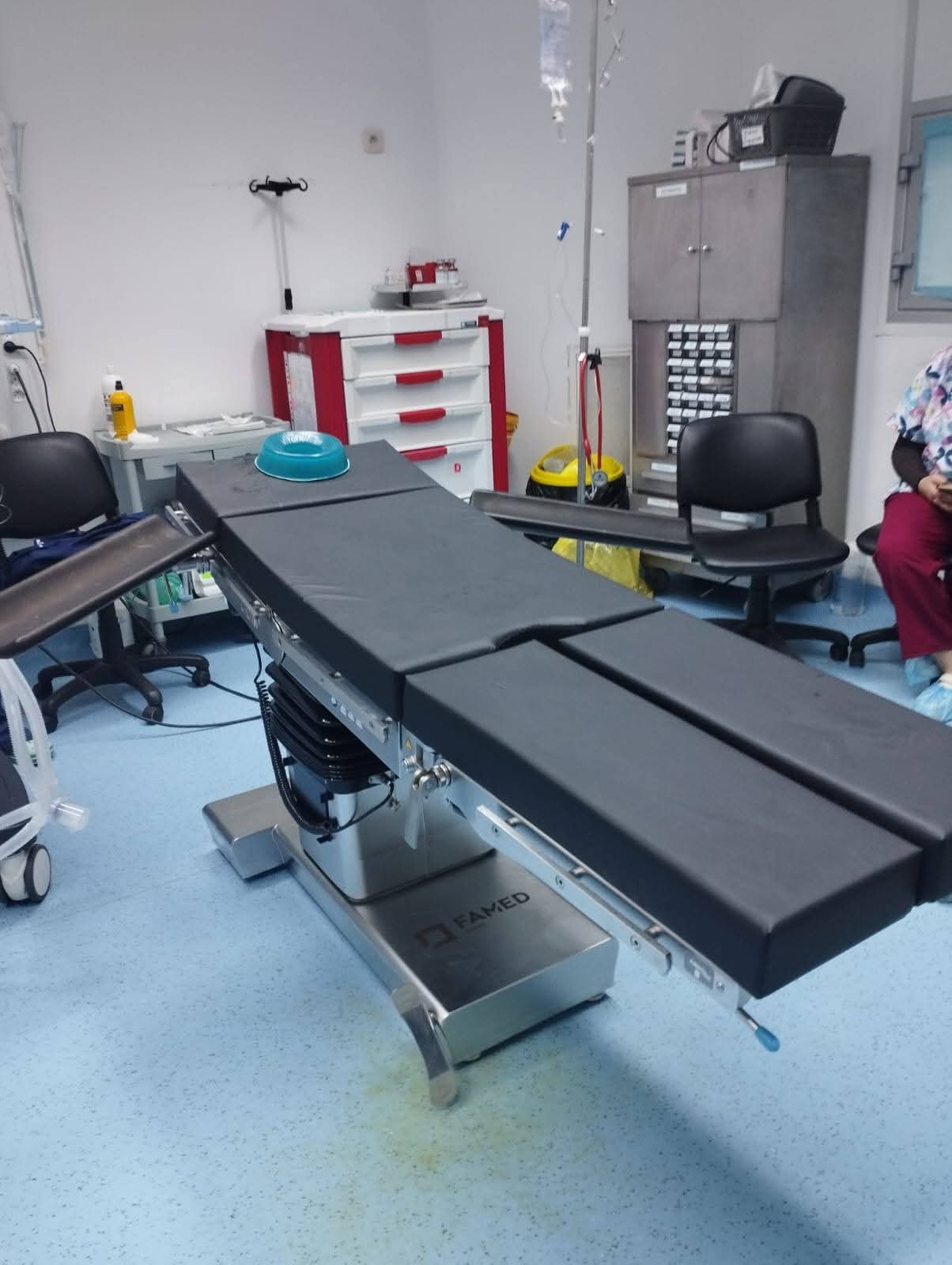 قصر هلال :شركة تدعم المستشفى الجهوي بطاولة عمليات ذات مواصفات عالية