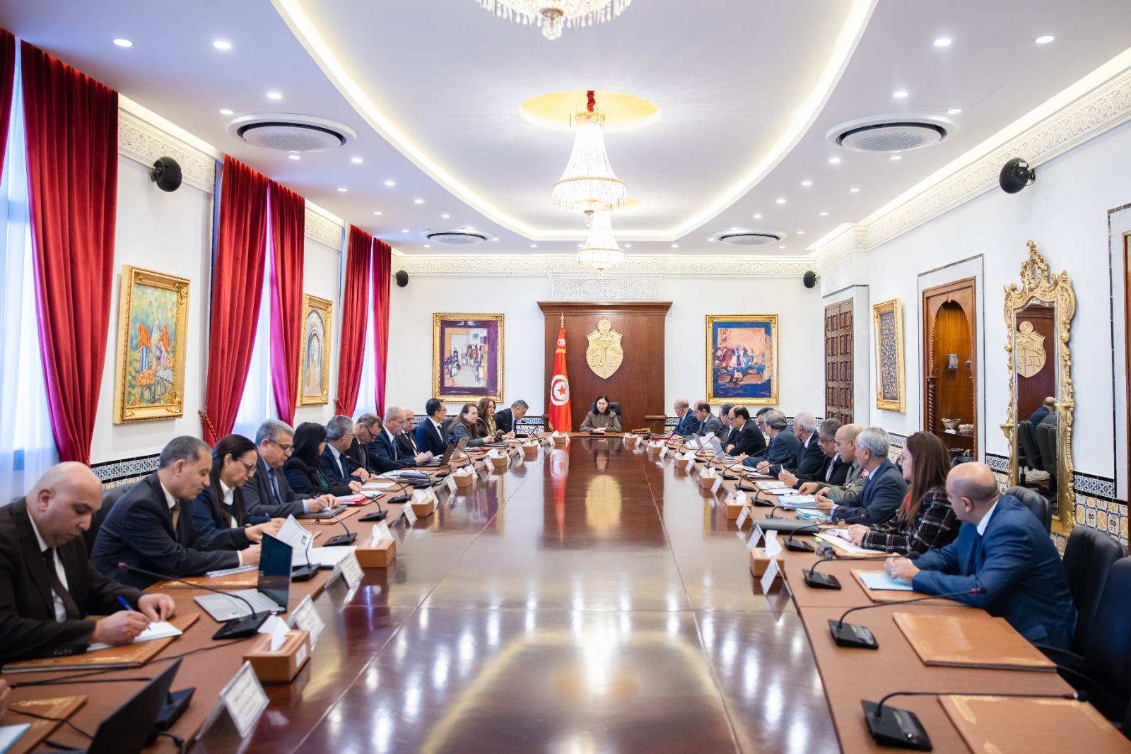 مجلس وزاري مضيق يوصي بالتسريع في إنجاز مشاريع استراتيجية كبرى في مخطط التنمية 2026- 2030