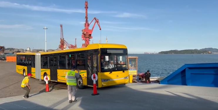 غدا الجمعة: وصول الدفعة الثانية من صفقة اقتناء 461 حافلة جديدة من الصين