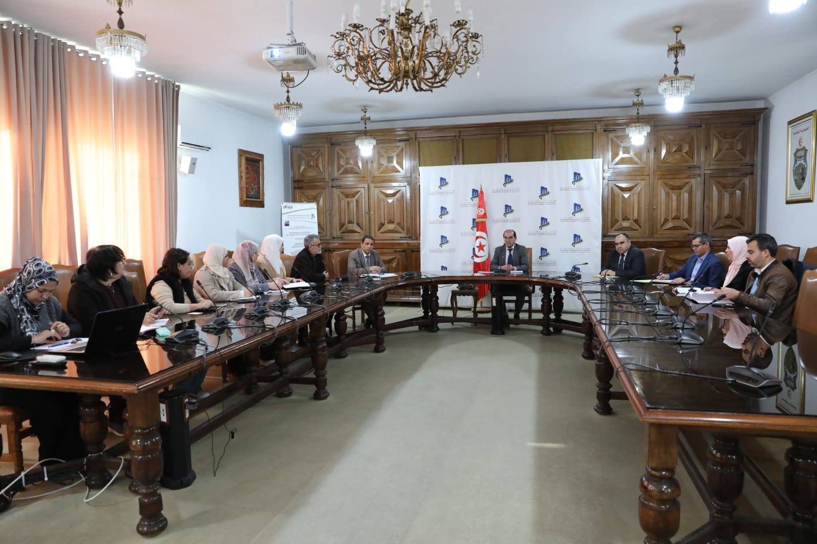 جلسة عمل حول مشاريع إدارة المياه العمرانية.