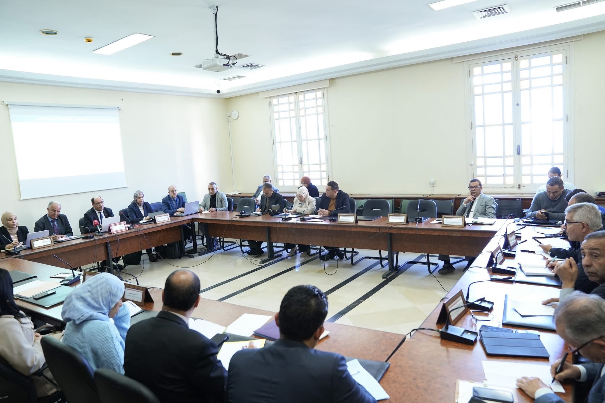 لجنة تنظيم الإدارة وتطويرها والرقمنة والحوكمة ومكافحة الفساد تعقد جلسة استماع حول مشاريع التحول الرقمي والترابط البيني