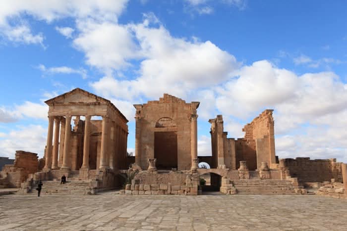   ضباب محليا كثيف في الصباح ثم سحب عابرة على كامل البلاد