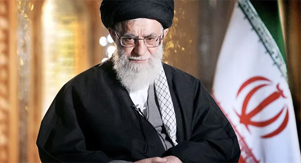 إيران تقول إنها ستشكل مجلس قيادة مؤقت اليوم حتى اختيار الزعيم القادم