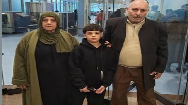 باذن من رئيس الجمهورية الطفل الفلسطيني اسلام خليل ابو دقة يتوجه من القاهرة الى تونس للعلاج