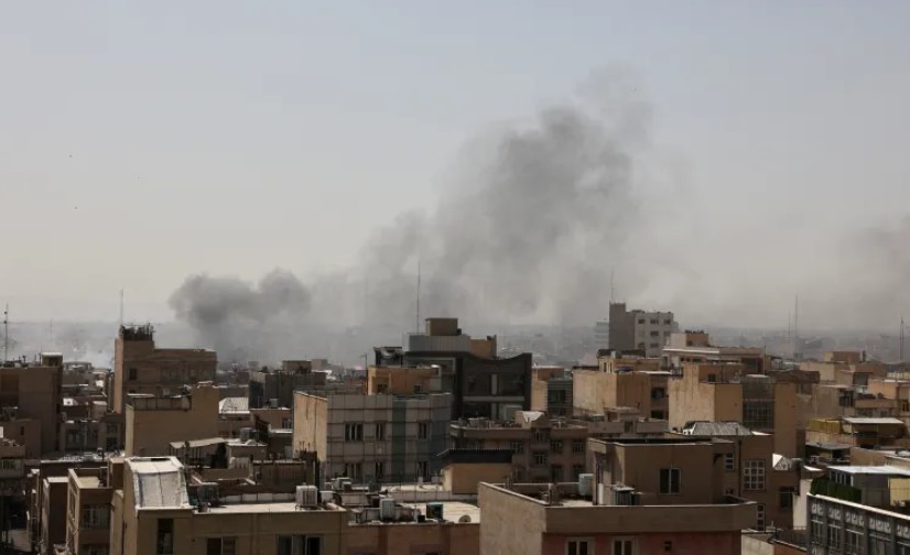 وسائل إعلام إيرانيــ..ــة: .مقتل 7 قادة عسكريين في غارات جوية على إيــ..ــ..ــران