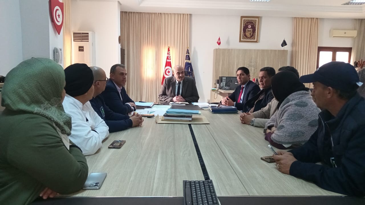 متابعة الوضعية المهنية لعملة الحراسة والتنظيف بالمستشفى الجامعي ابن الجزار