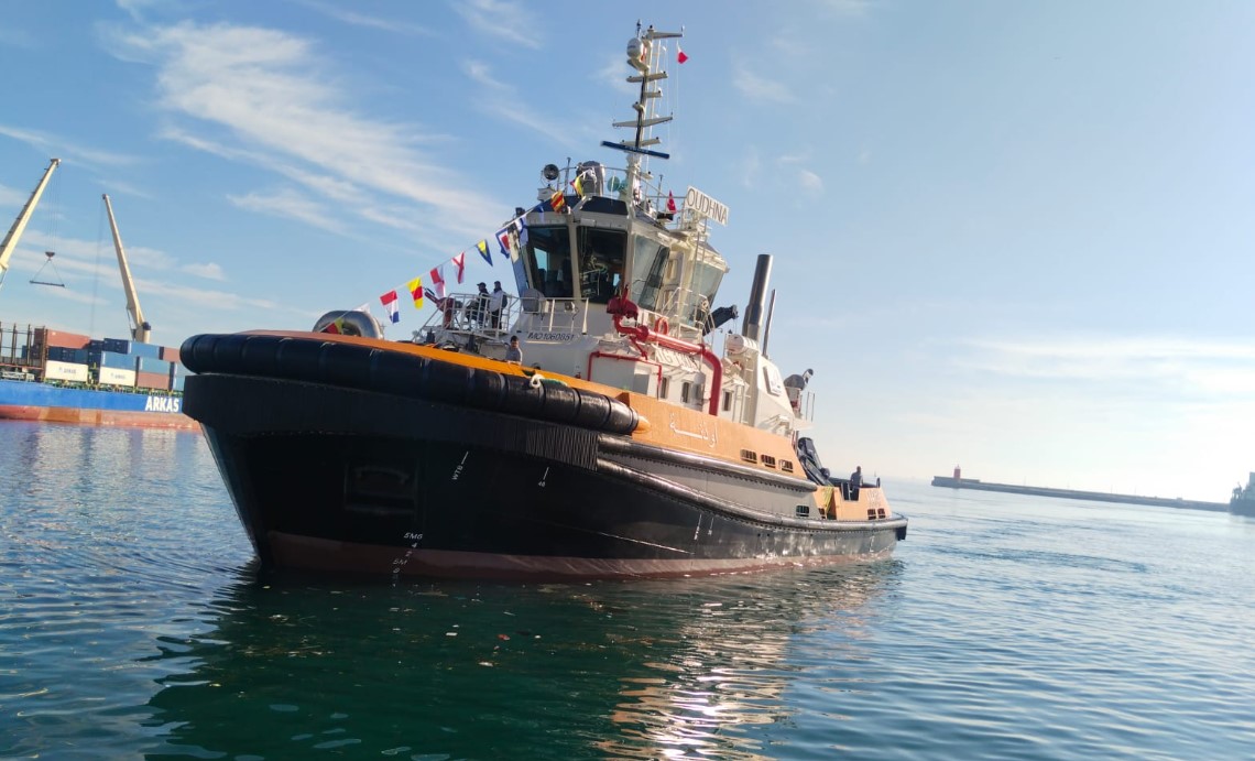 وصول آخر جرّار بحري لميناء حلق الوادي من جملة صفقة شملت اقتناء 6 جرّارات