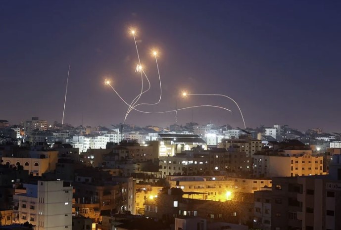 إيران: ارتفاع حصيلة قتلى الغارات الصهيونية الأمريكية إلى 787