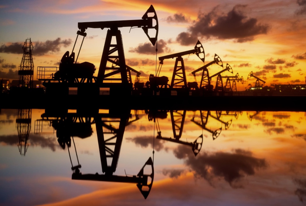 سعر البرميل من خام برنت يرتفع فوق مستوى 84 دولارًا للمرة الأولى منذ جويلية 2024