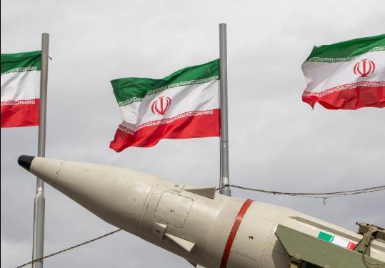 وزارة الدفاع الإيرانية: سنستخدم أسلحتنا المتقدمة مع مرور الوقت