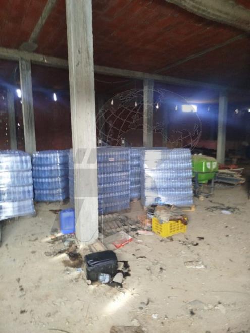 منوبة: حجز اكثر من 50 الف لتر من المياه معدنية المعبأة في قوارير بلاستيكية داخل مخزن غير مصرّح به