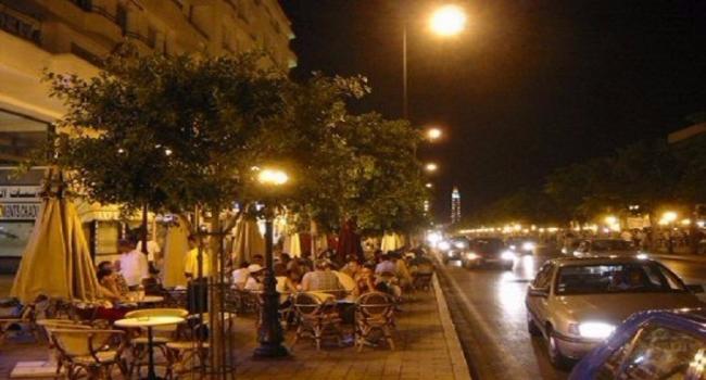 الترخيص للمحلات والمقاهي بالعمل بعد العاشرة ليلا في النصف الثاني من رمضان