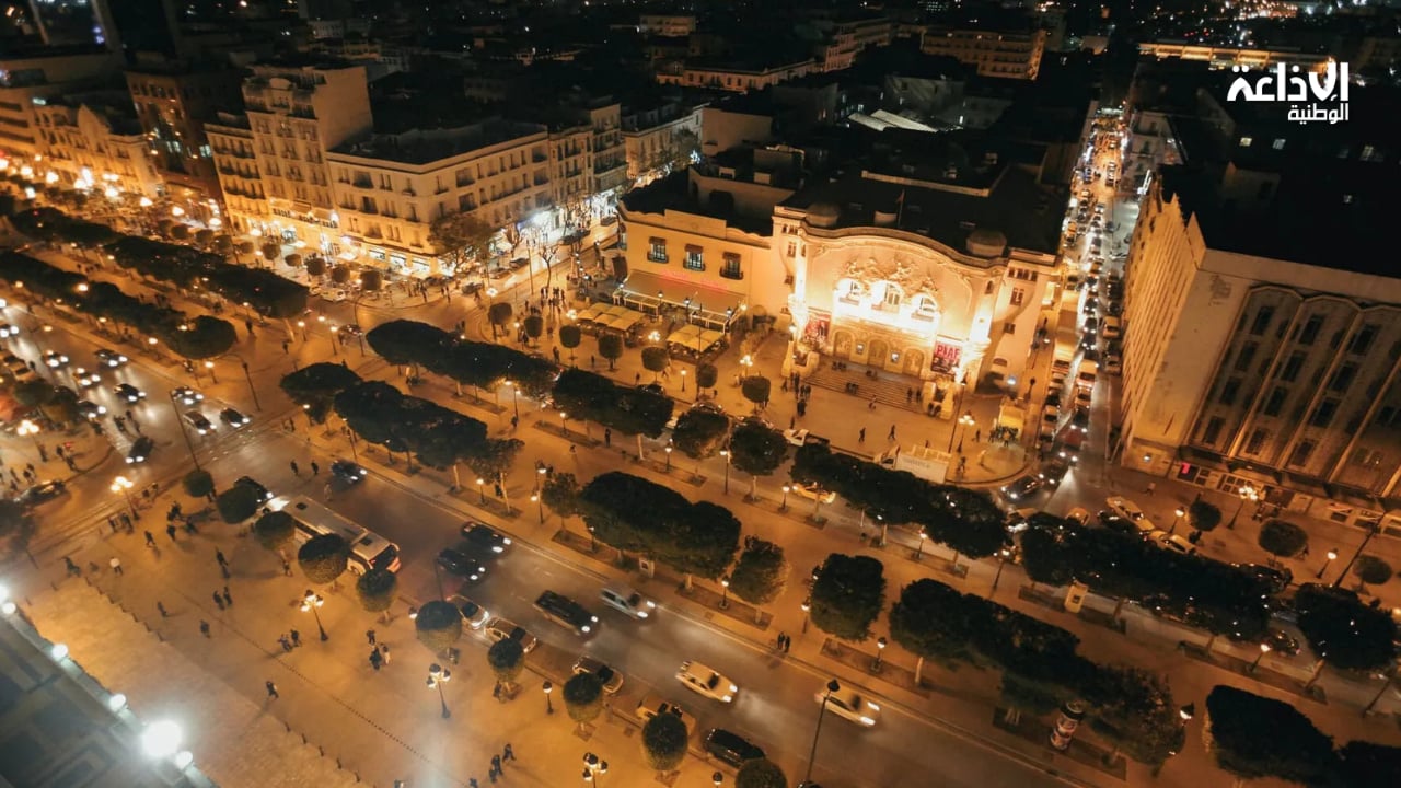 الترخيص للمحلات التجارية والمقاهي للعمل بعد العاشرة ليلا خلال النصف الثاني من شهر رمضان