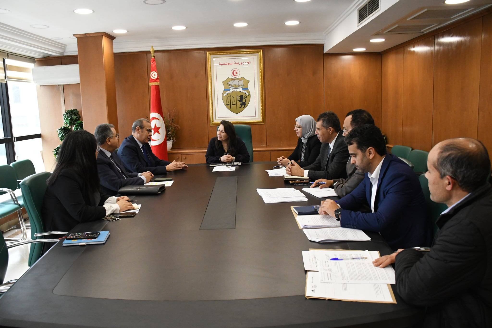 مشاغل قطاع صناعة الخشب والأثاث وآفاق تطويره محور جلسة عمل بوزارة الصناعة