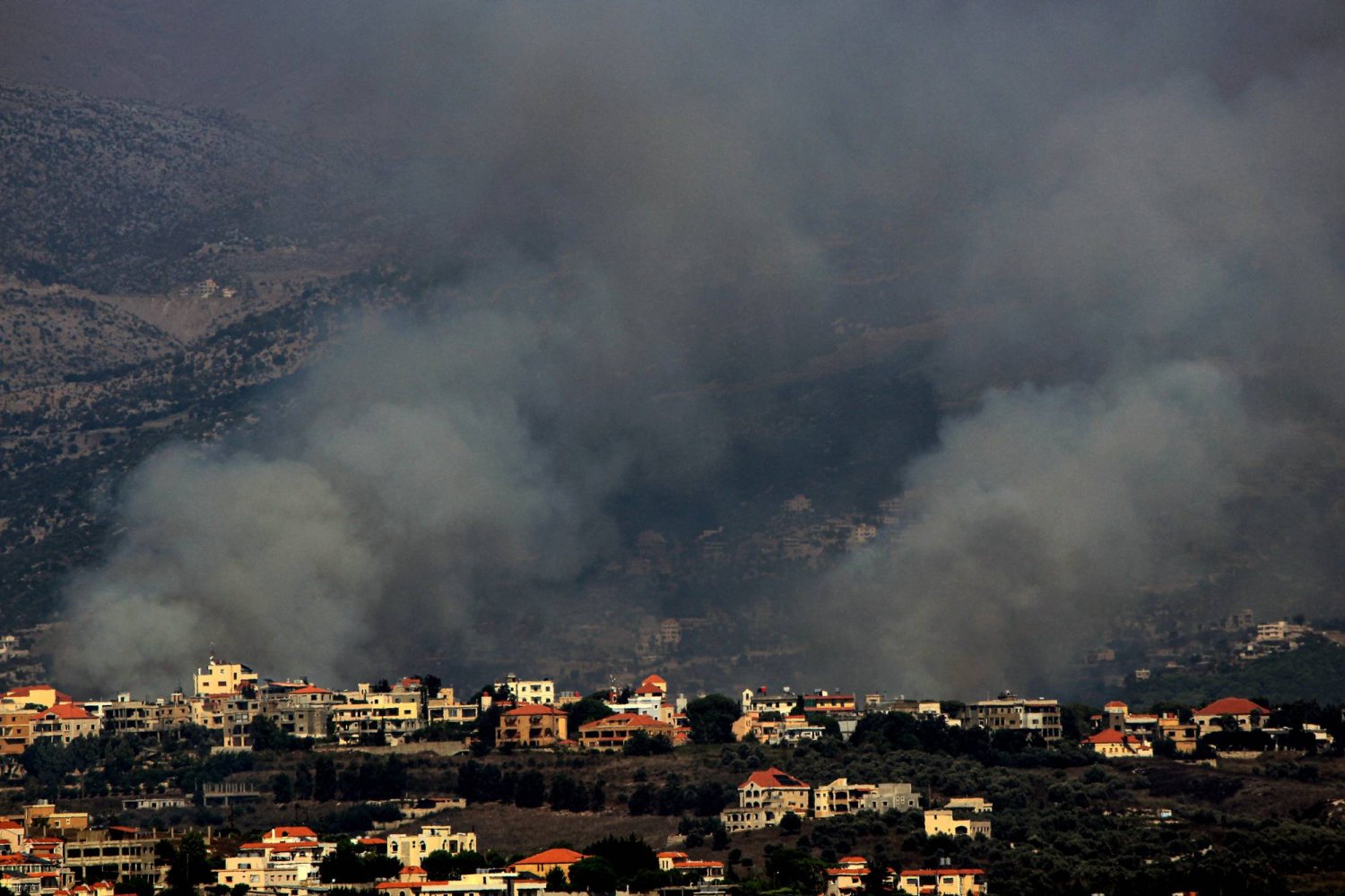 الكيان الصهيوني يواصل اعتداءاته على لبنان