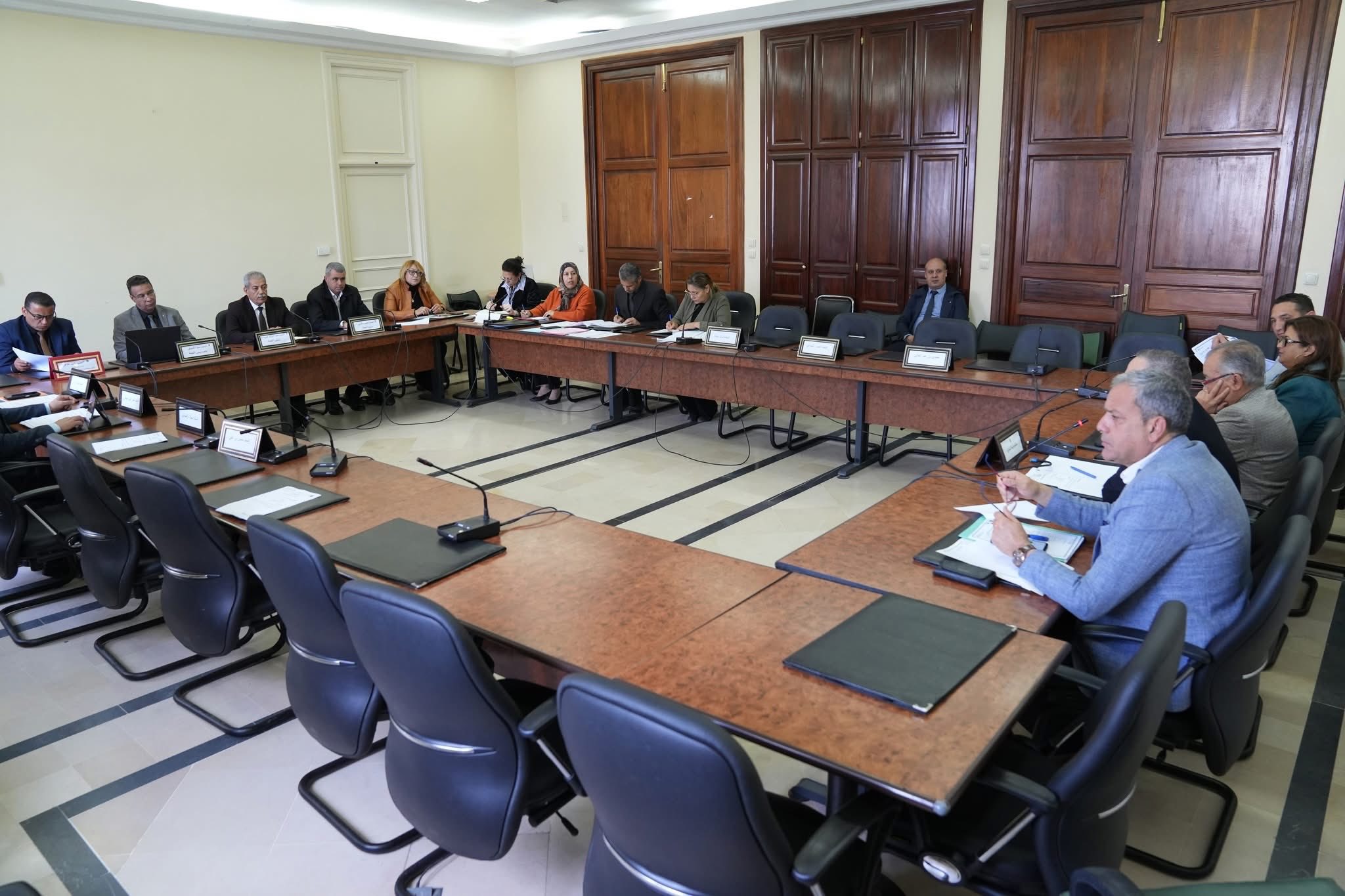  مواصلة النظر في مقترح القانون الأساسي المتعلق بالهياكل الرياضية.