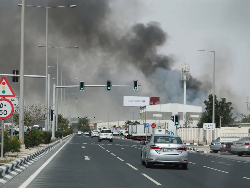 وزارة الدفاع القطرية تعلن التصدي لـ 13 صاروخا باليستيا و4 طائرات مسيرة دون خسائر