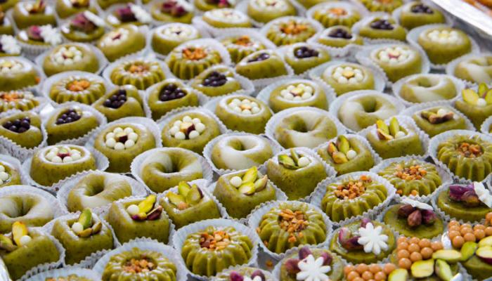 تراجع قطاع صناعة الحلويات بسبب احتكار المواد الأولية و خاصة الفواكه الجافة. 