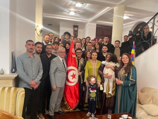 حرص ديبلوماسي على الاحاطة بالجالية التونسية في رومانيا