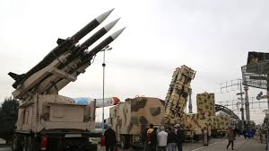 الحرس الثوري الإيراني يستهدف قواعد أمريكية في الإمارات والكويت وقطر