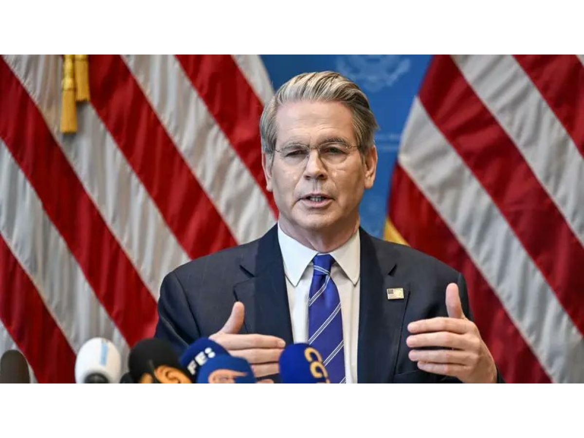 واشنطن تدرس رفع المزيد من العقوبات المفروضة على النفط الروسي