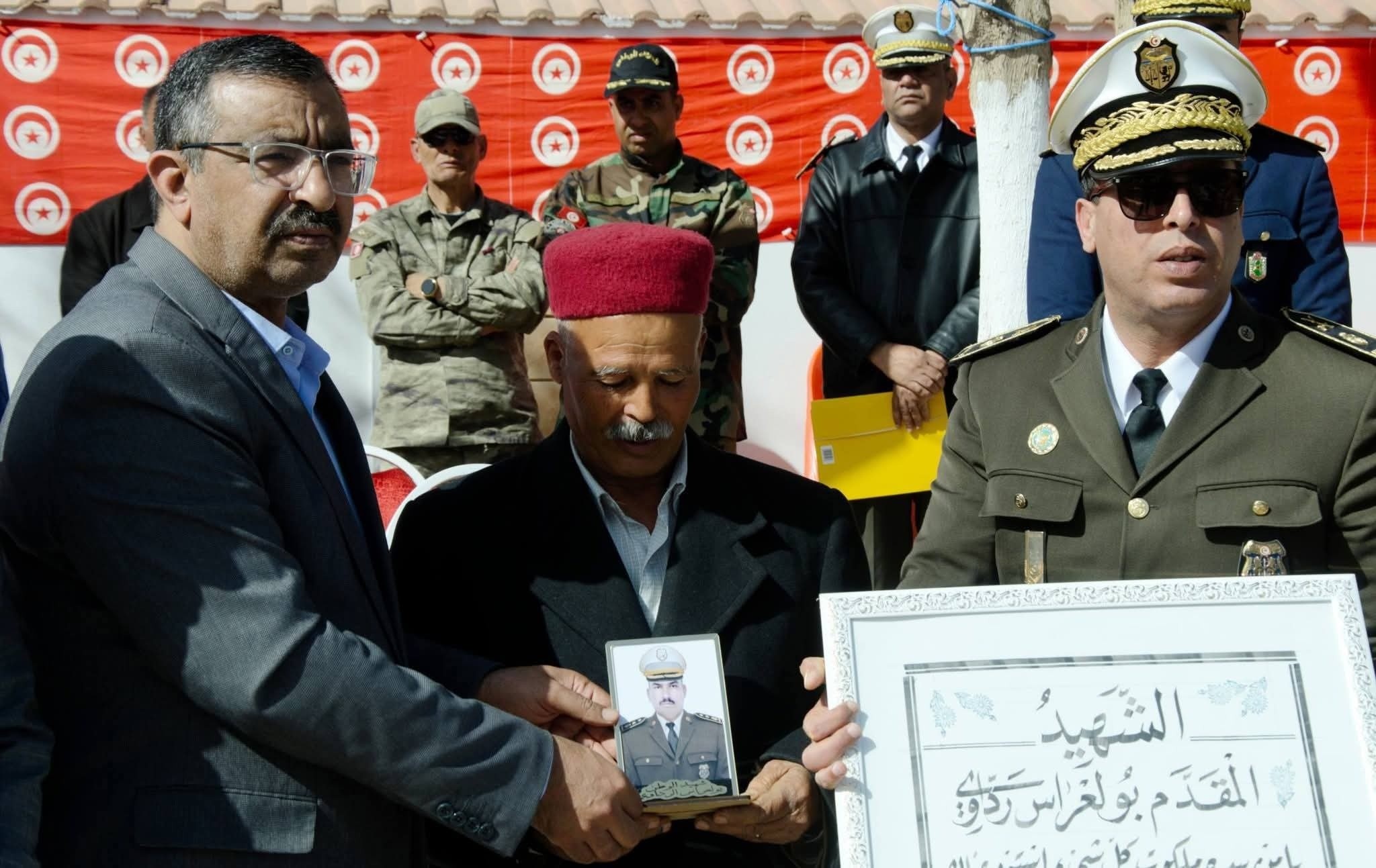 قفصة: إحياء الذكرى العاشرة لاستشهاد العقيد بولعراس رداوي في ملحمة بن قردان